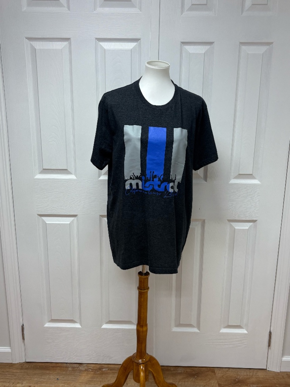MISTRAL - Classic Fashion - Dark Grey Short Sleeve T-Shirt - Size XXL.